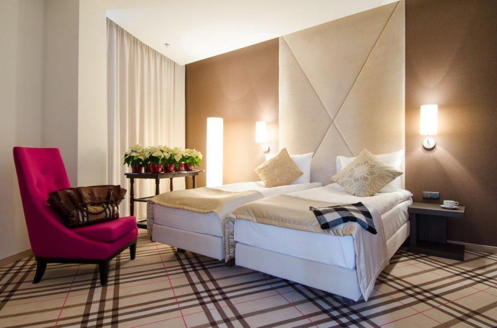Hotel ז'שוב מראה חיצוני תמונה