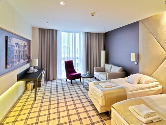 Hotel ז'שוב מראה חיצוני תמונה