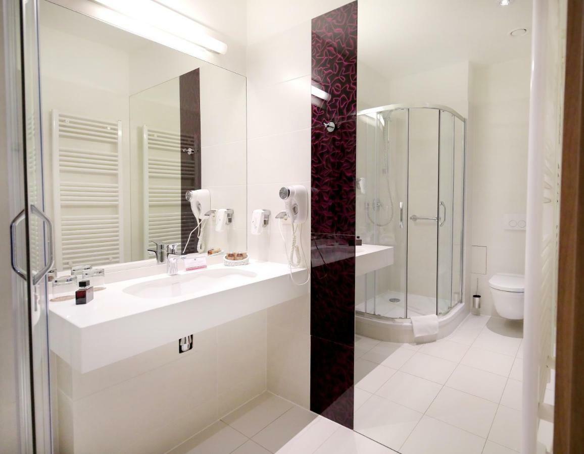 Hotel ז'שוב מראה חיצוני תמונה