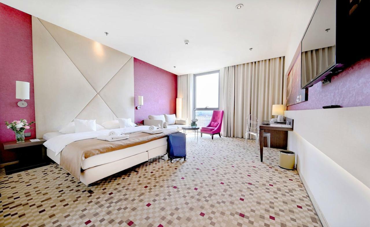 Hotel ז'שוב מראה חיצוני תמונה
