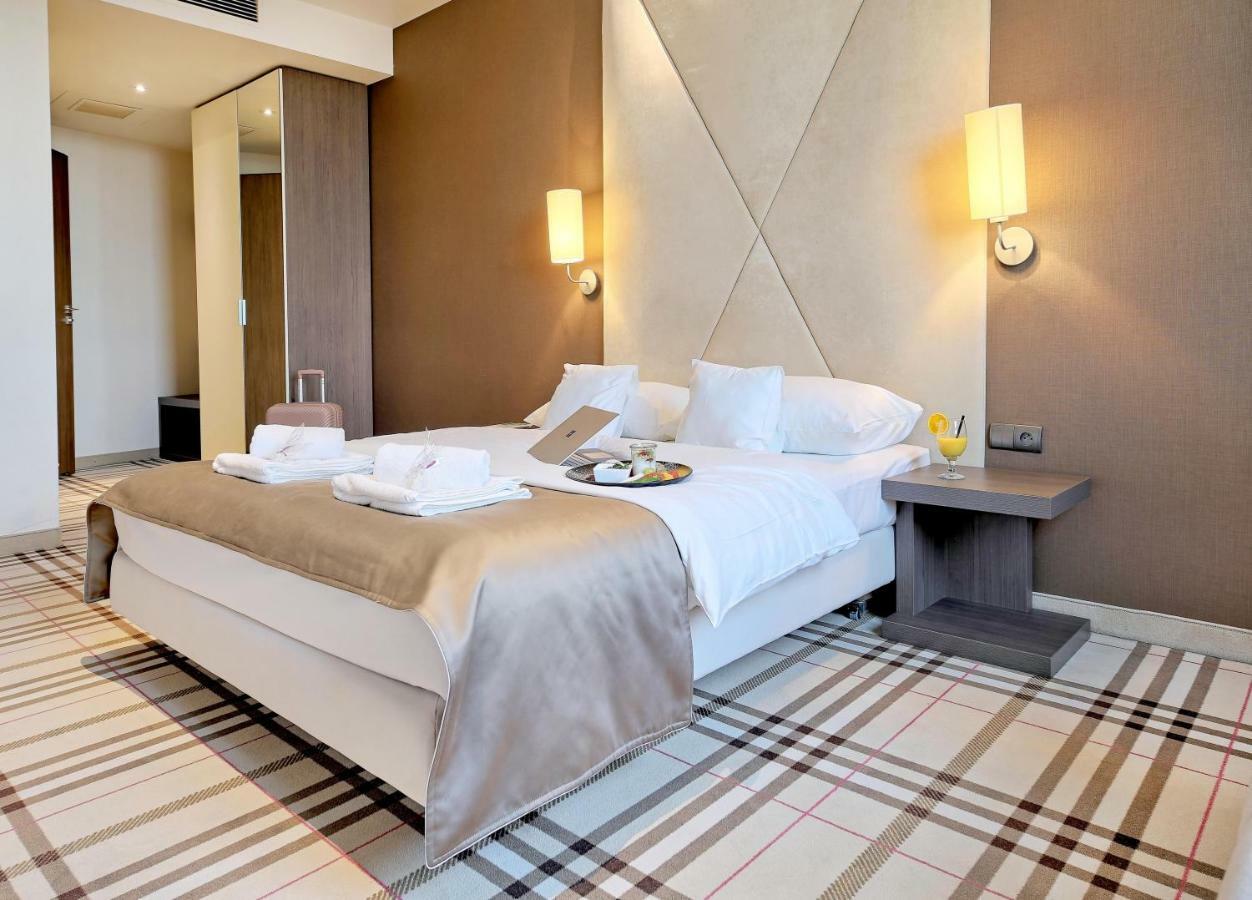 Hotel ז'שוב מראה חיצוני תמונה