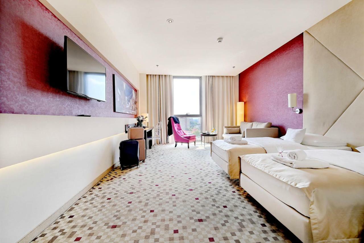 Hotel ז'שוב מראה חיצוני תמונה