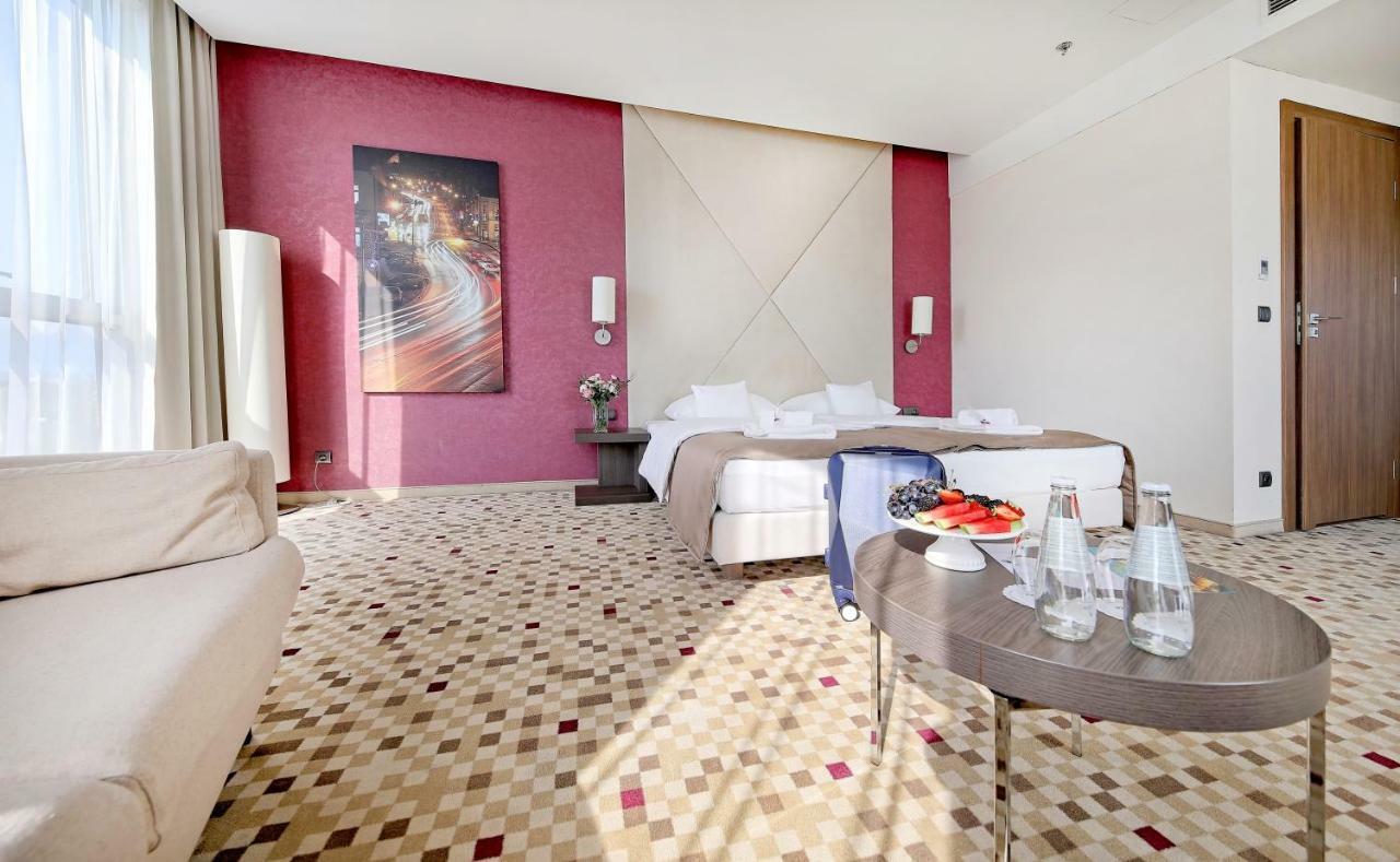 Hotel ז'שוב מראה חיצוני תמונה